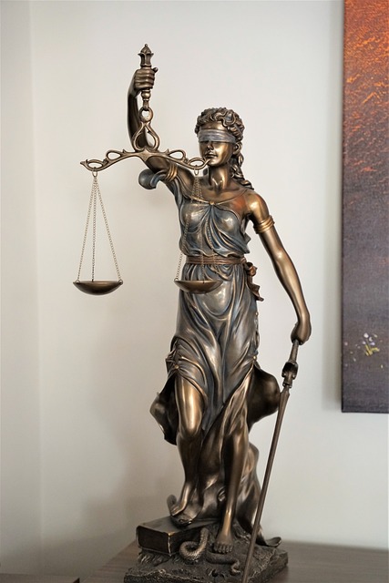 lawyer-640x480-1950881.jpeg
