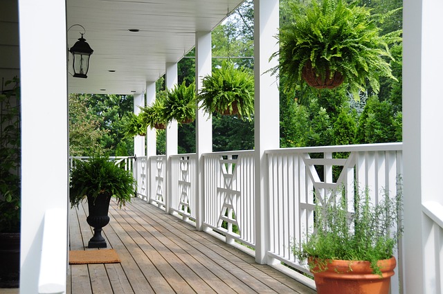patio-640x480-61694854.jpeg