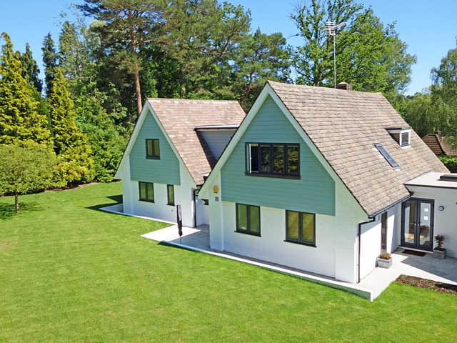 landscaping-640x480-73102299.jpeg