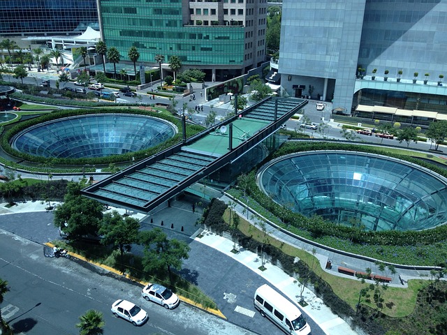 landscaping-640x480-83997637.jpeg