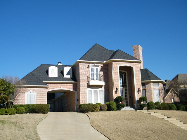 landscaping-640x480-91530423.jpeg