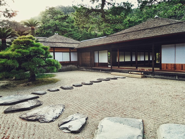 patio-640x480-38342603.jpeg