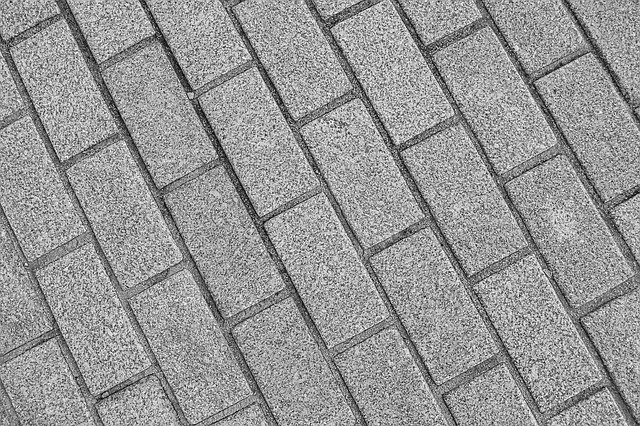sidewalk-640x480-28173913.jpeg