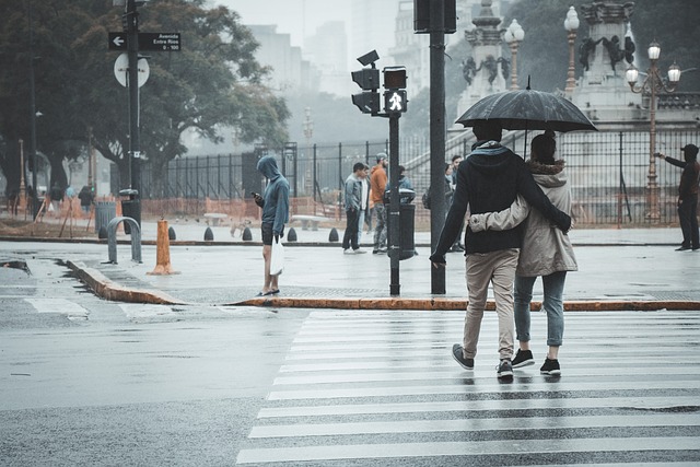sidewalk-640x480-33756104.jpeg