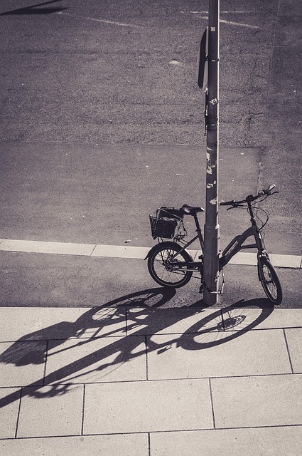 sidewalk-640x480-43959897.jpeg