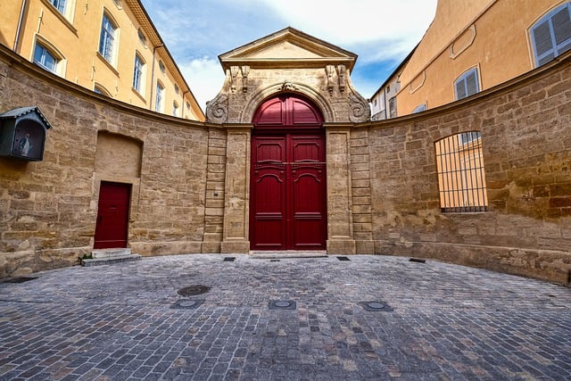 court-640x480-48550424.jpeg