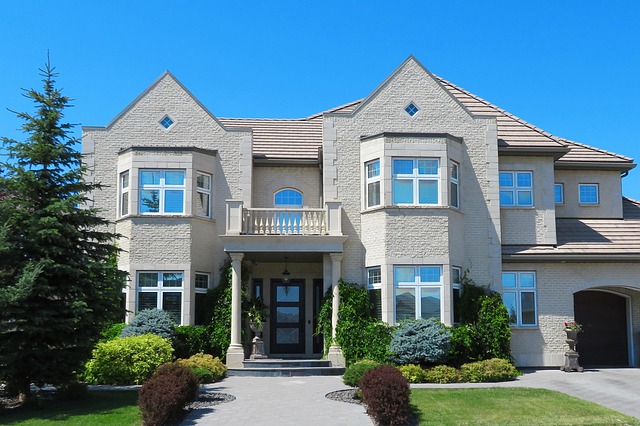 landscaping-640x480-14551589.jpeg