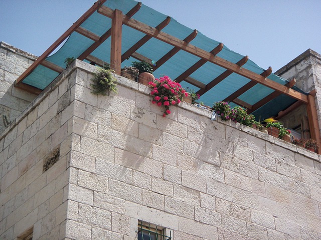 patio-640x480-58301702.jpeg