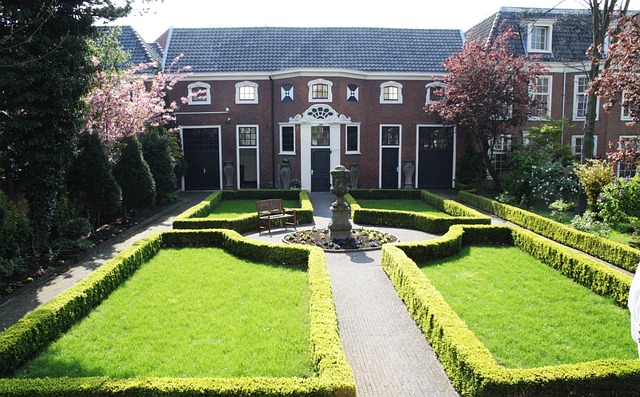 landscaping-640x480-52035970.jpeg