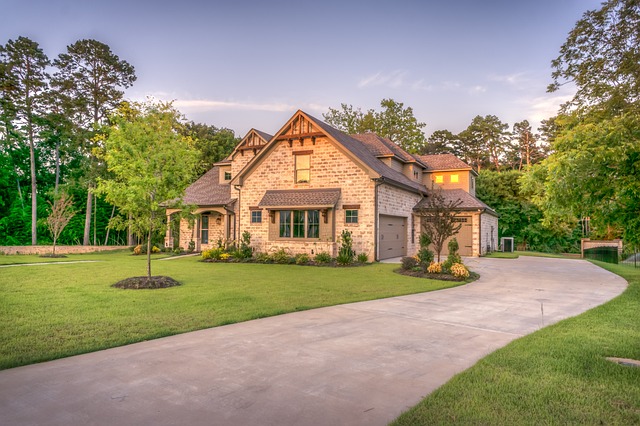 driveway-640x480-84679395.jpeg