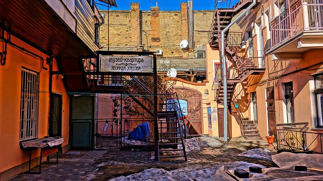 patio-640x480-13834571.jpeg