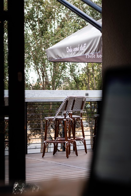patio-640x480-38214083.jpeg