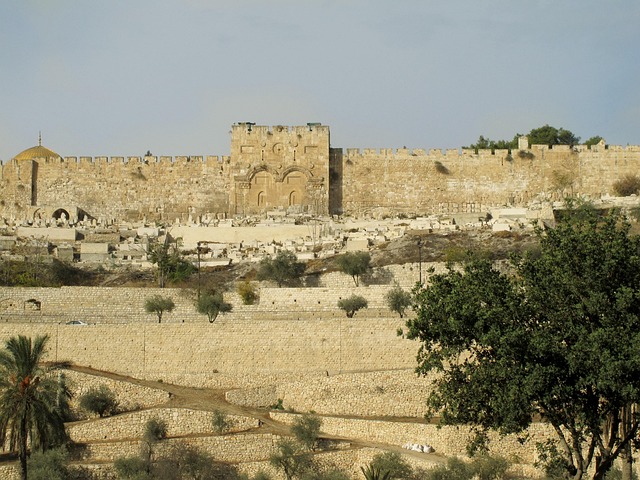retaining wall