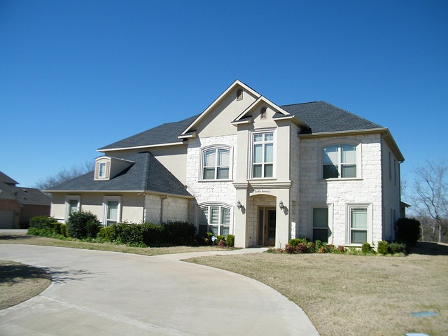 driveway-640x480-90577701.jpeg
